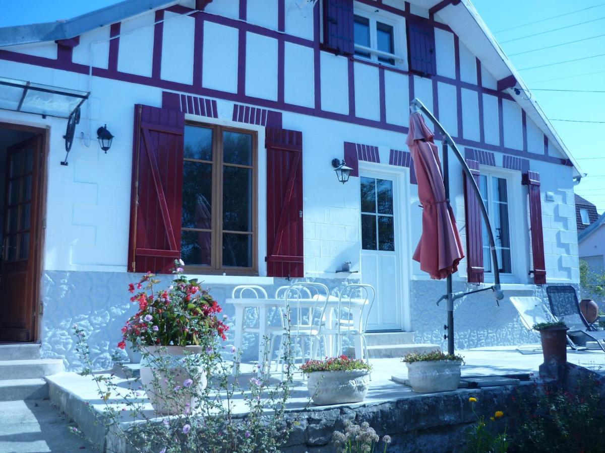 Les Charmettes Villa Мер-ле-Бен Екстериор снимка